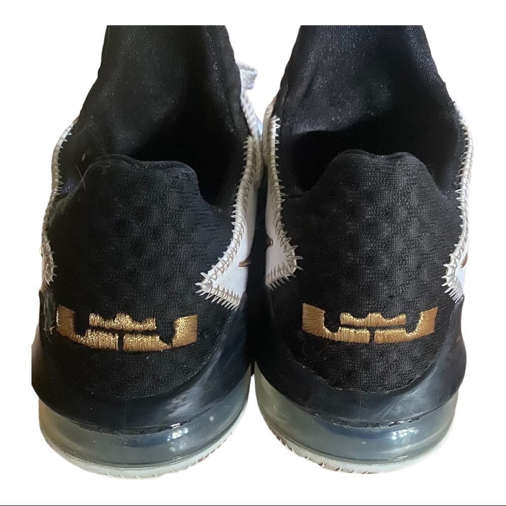 Nike Lebron 17 Low Metallic Gold Sneakers CD5007-101 - Picture 6 of 8